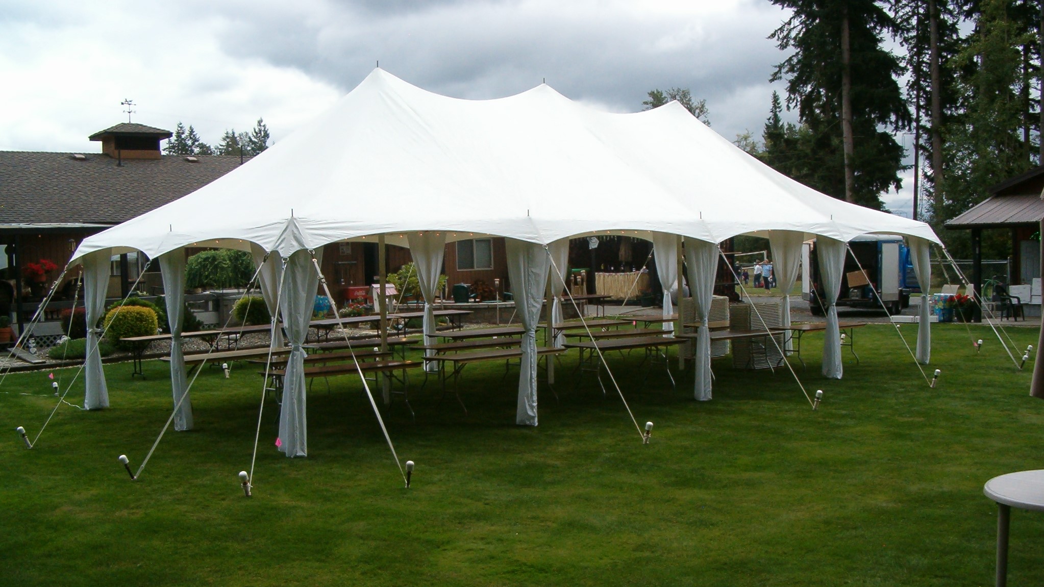 Epic tent with liner